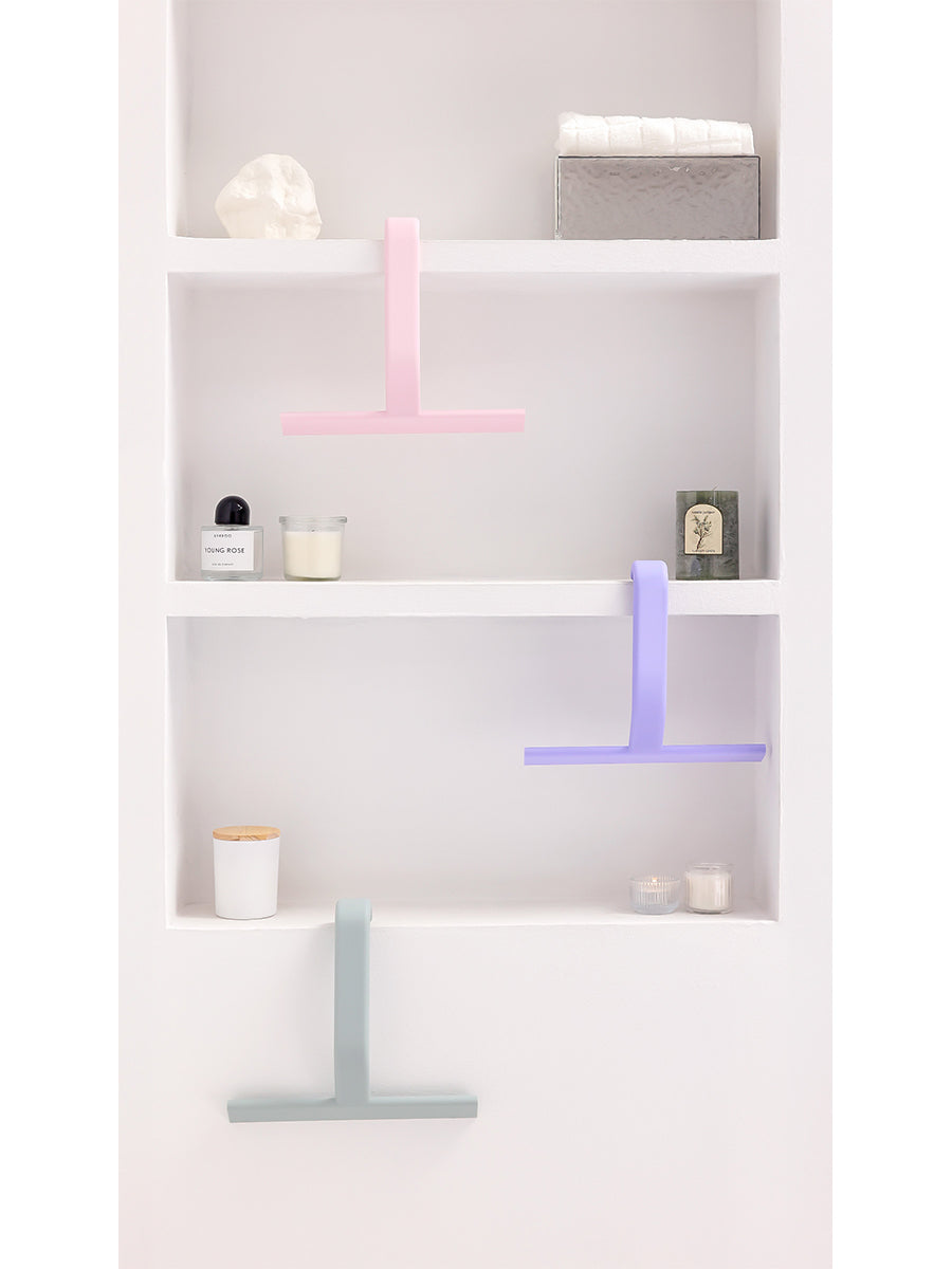 Why Minimalists Choose the JustHang Squeegee